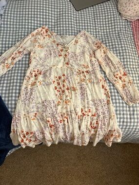 American Eagle Outfitters White Floral Tiered Long-Sleeve Dress